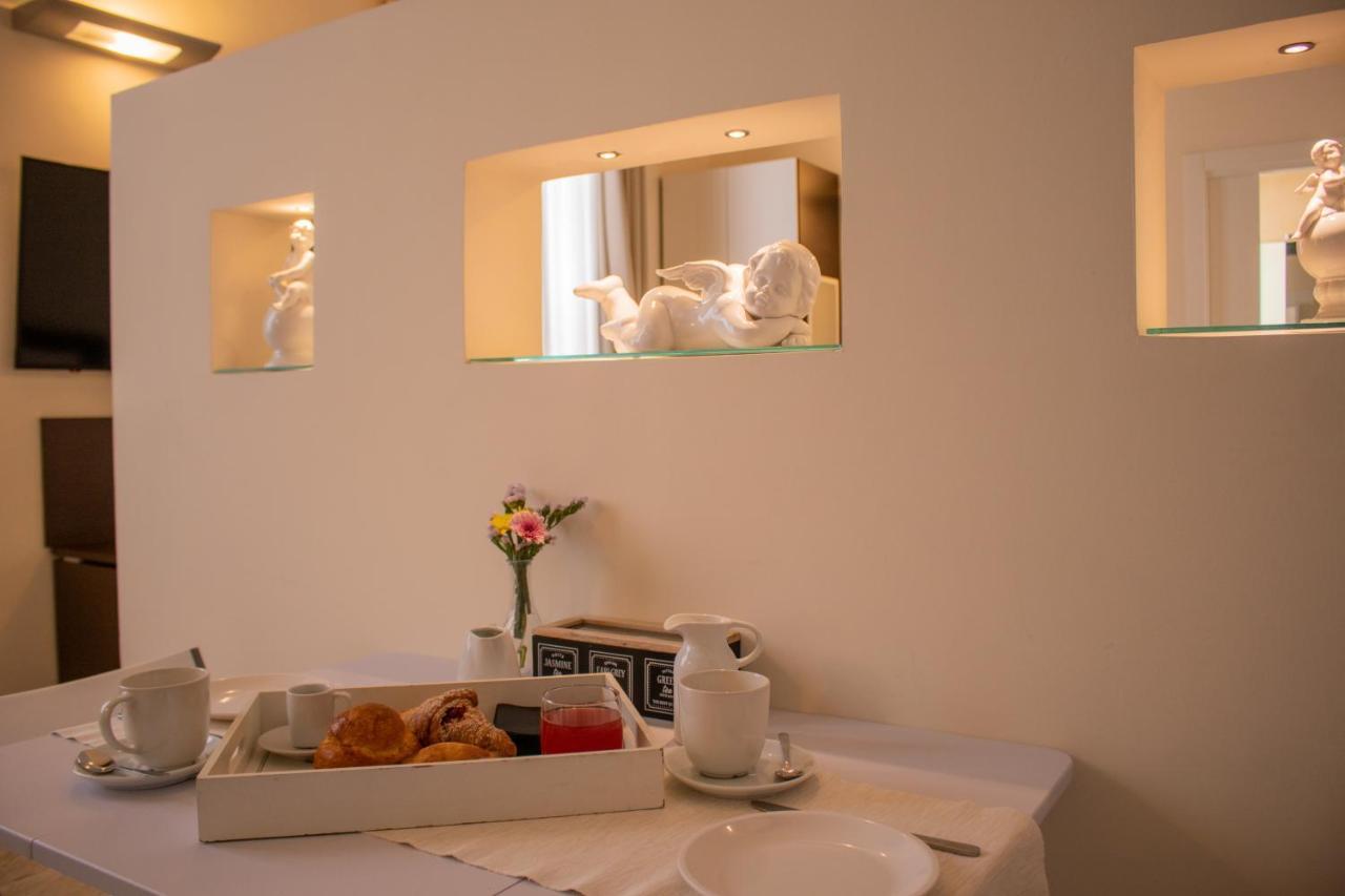 Apollo Suites เลชเช ภายนอก รูปภาพ