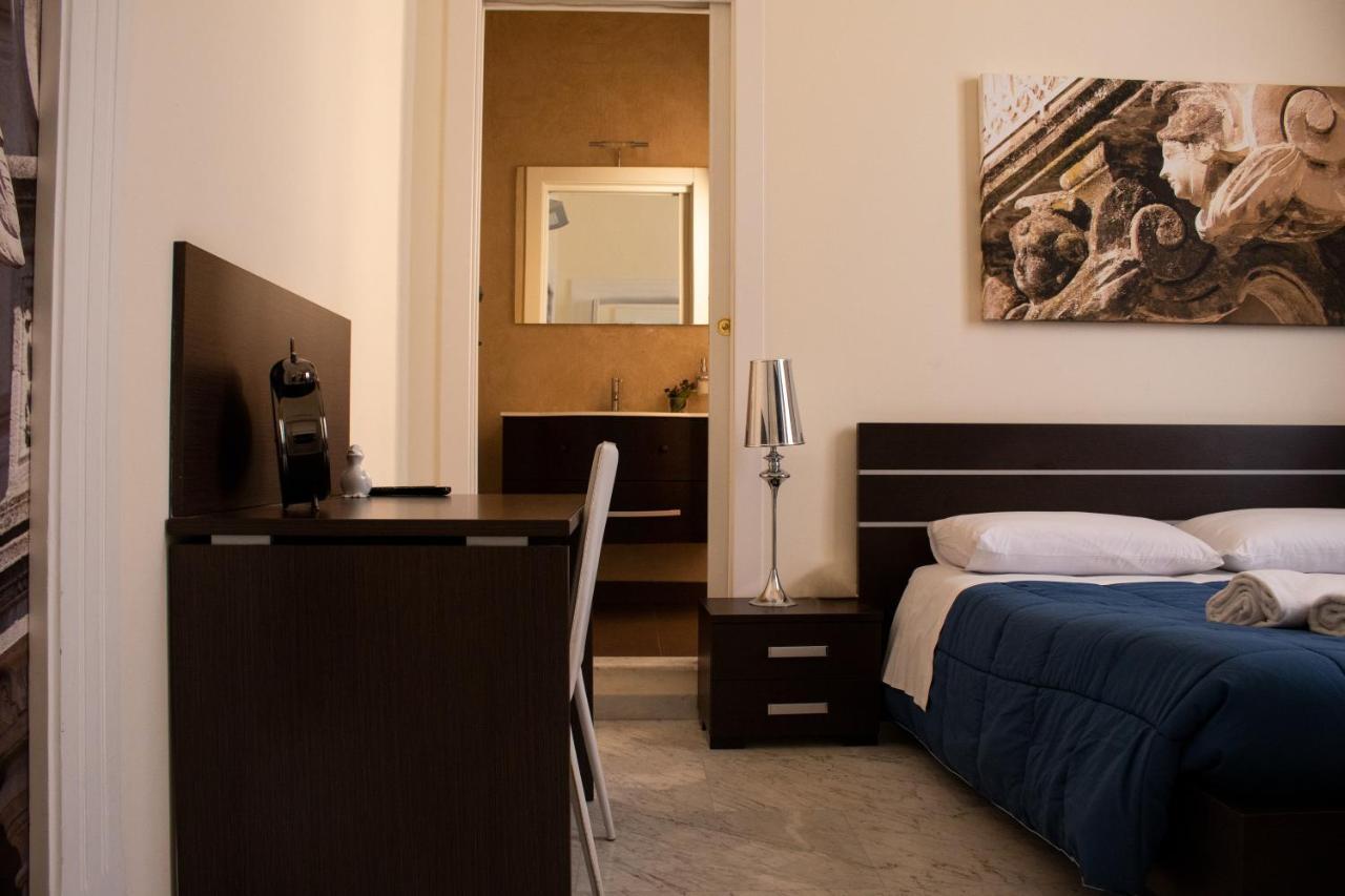 Apollo Suites เลชเช ภายนอก รูปภาพ