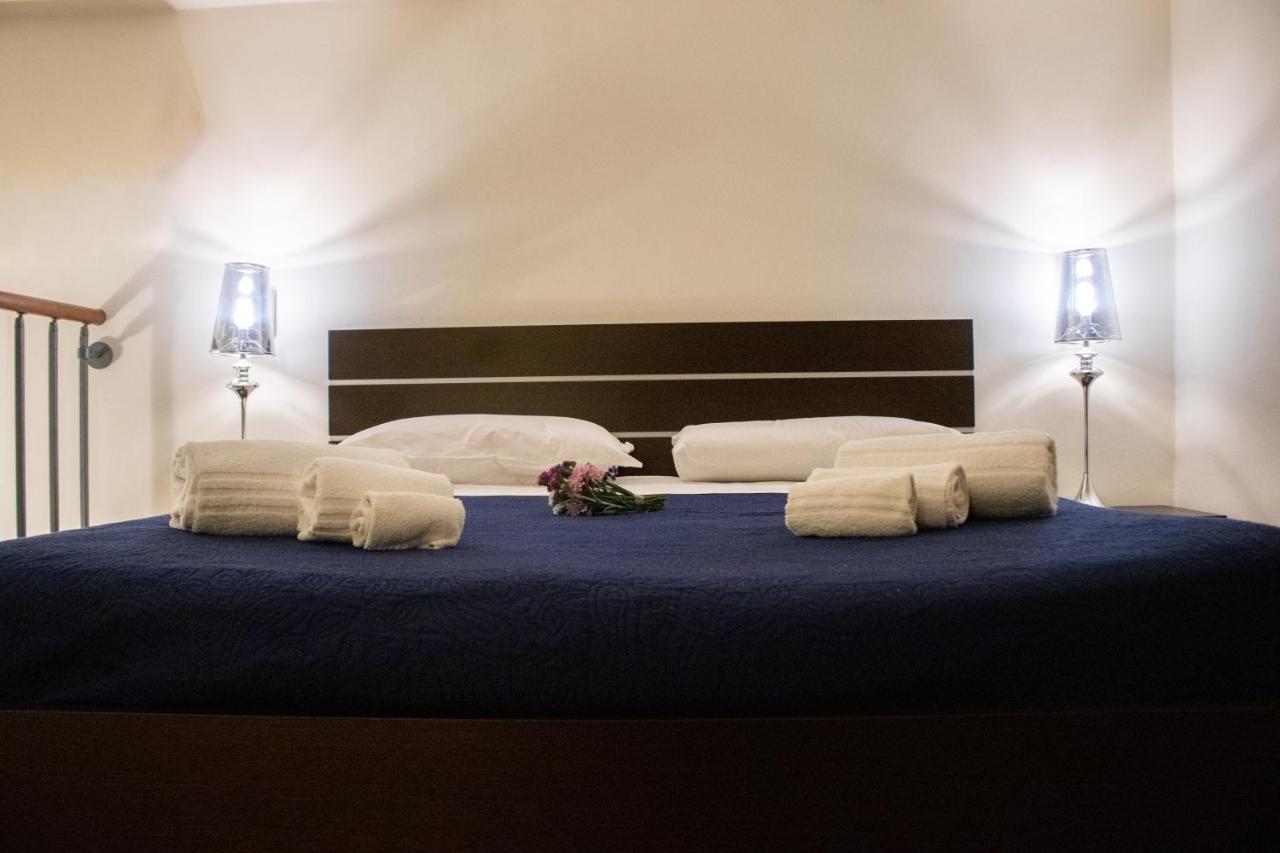 Apollo Suites เลชเช ภายนอก รูปภาพ