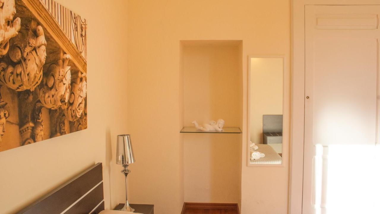 Apollo Suites เลชเช ภายนอก รูปภาพ