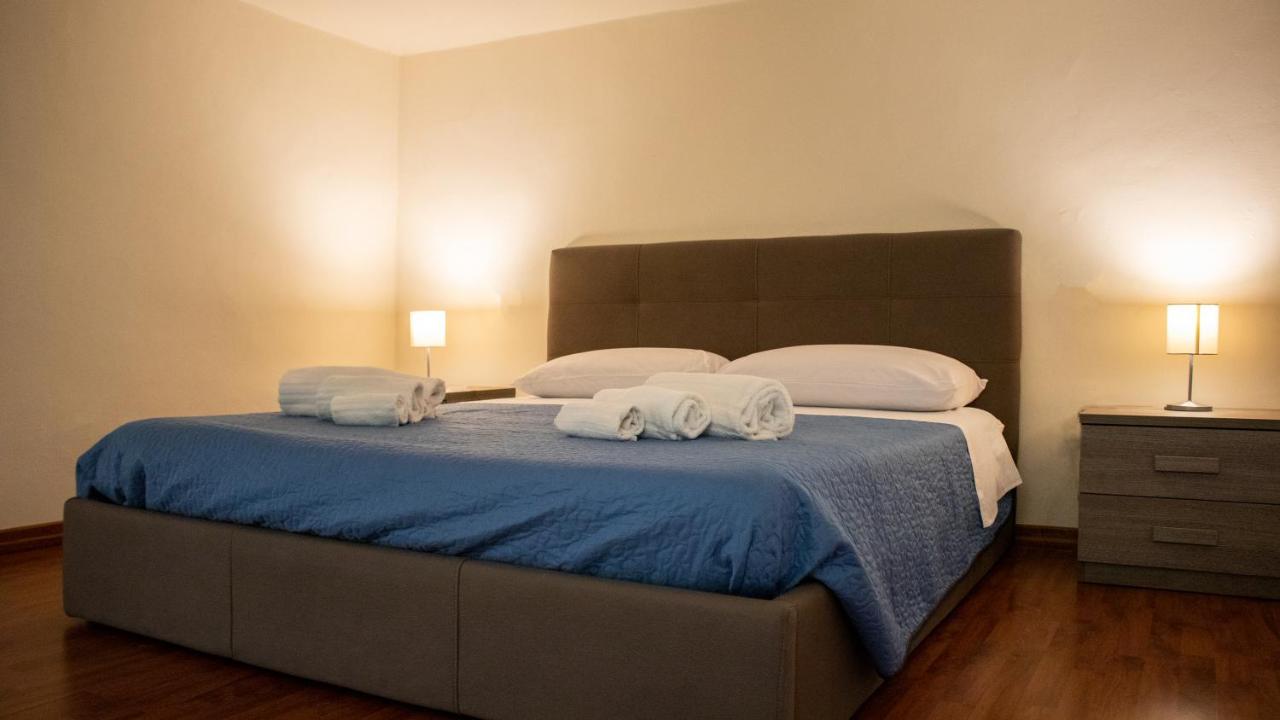 Apollo Suites เลชเช ภายนอก รูปภาพ