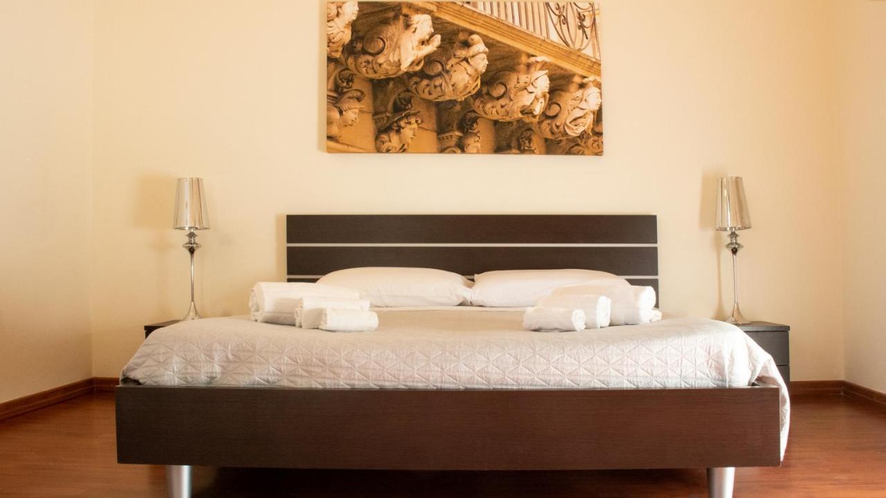 Apollo Suites เลชเช ภายนอก รูปภาพ